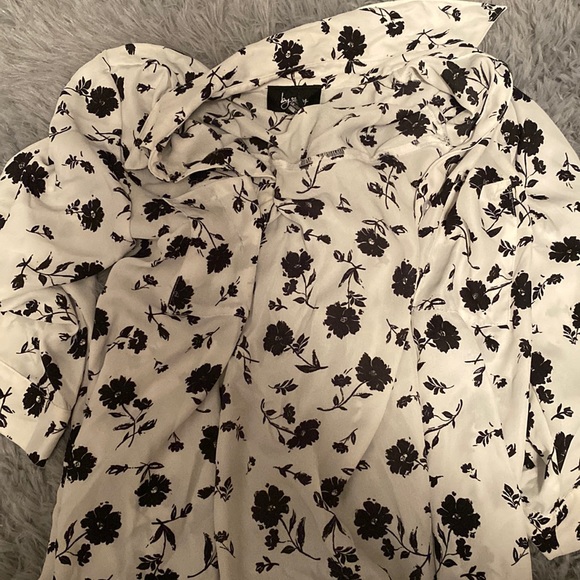 Light button up - Picture 1 of 2